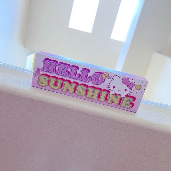 Hello Kitty Wood Sign NWT - Picture 2 of 2
